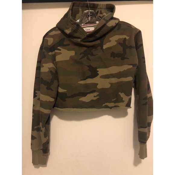 TNA Tops - TNA perfect cropped hoodie